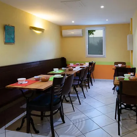 Hotel Mac Bed Poitiers